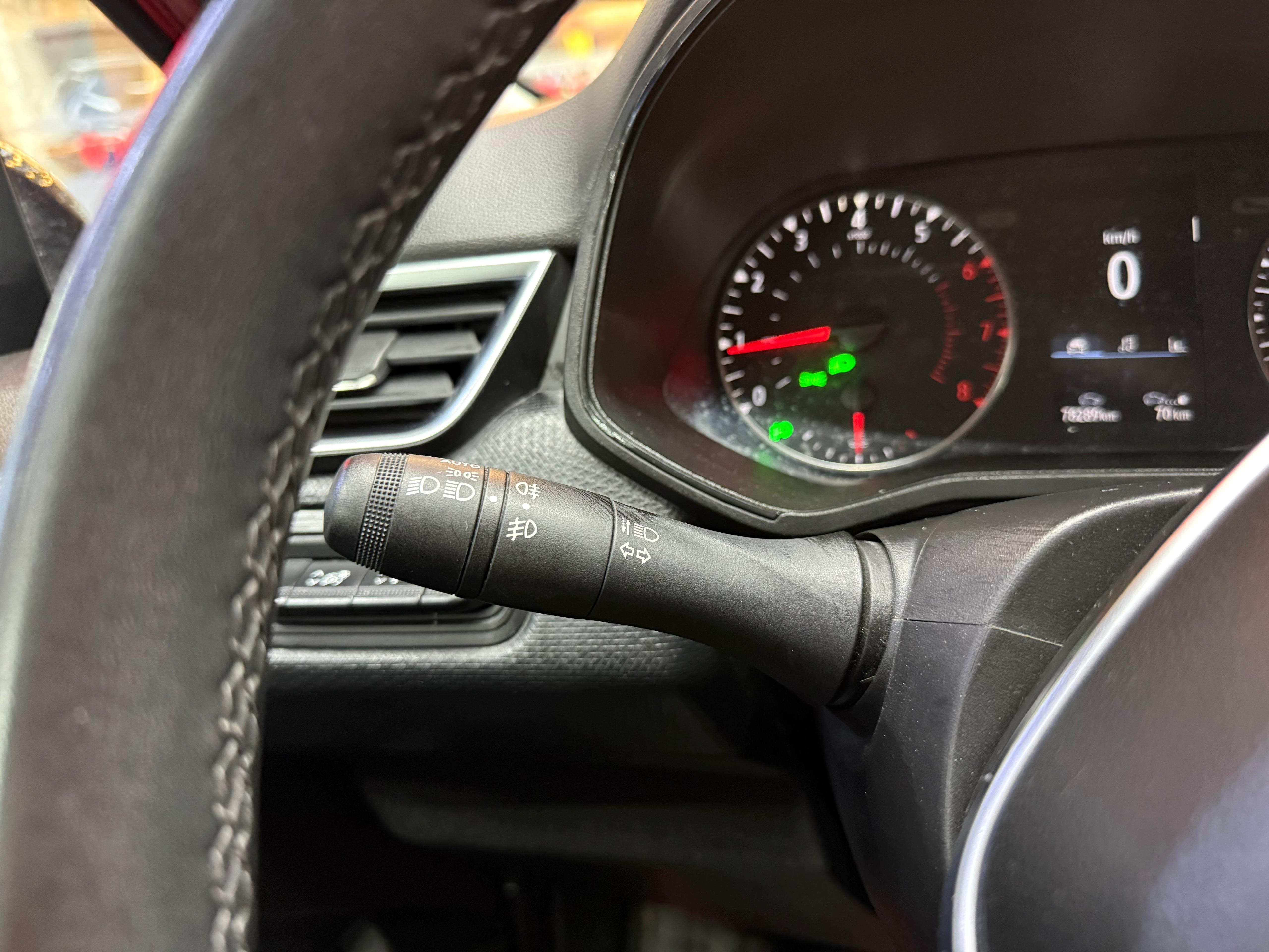 Yılmaz Motors’dan 2024 ÇIKIŞLI Clio1.0 TCe Touch HATASIZ BOYASIZ