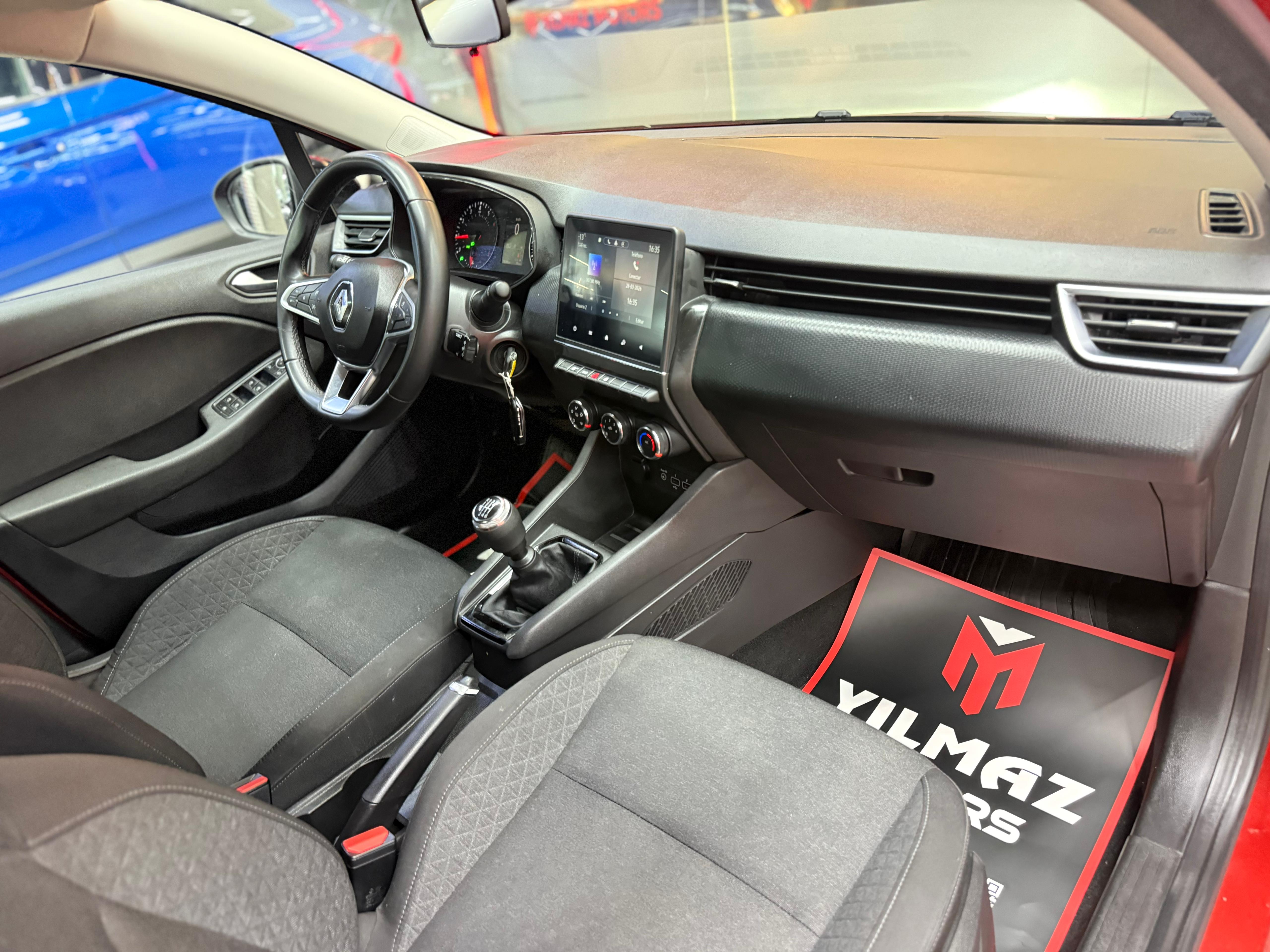 Yılmaz Motors’dan 2024 ÇIKIŞLI Clio1.0 TCe Touch HATASIZ BOYASIZ