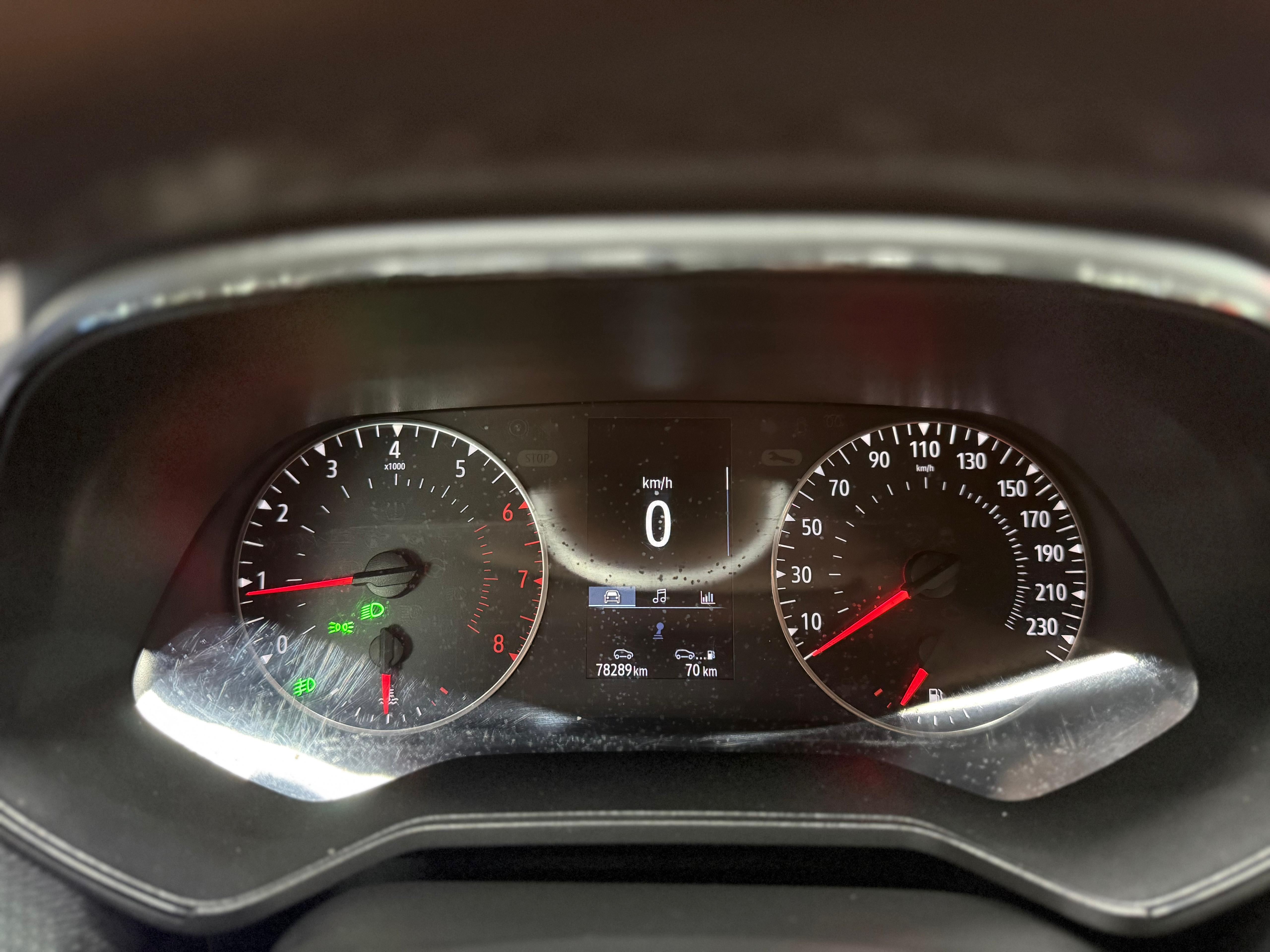 Yılmaz Motors’dan 2024 ÇIKIŞLI Clio1.0 TCe Touch HATASIZ BOYASIZ